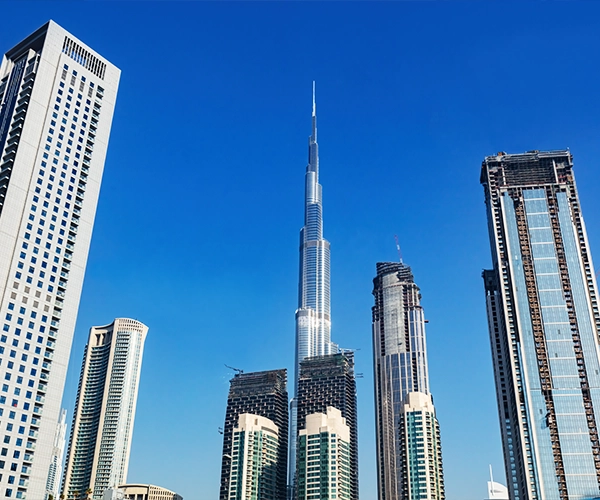 Off-plan vs ready property Dubai comparison for luxury real estate investors